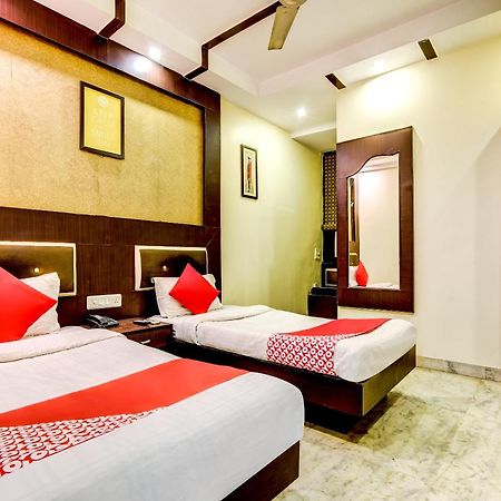 Spot Inn Hostel New Delhi Ngoại thất bức ảnh
