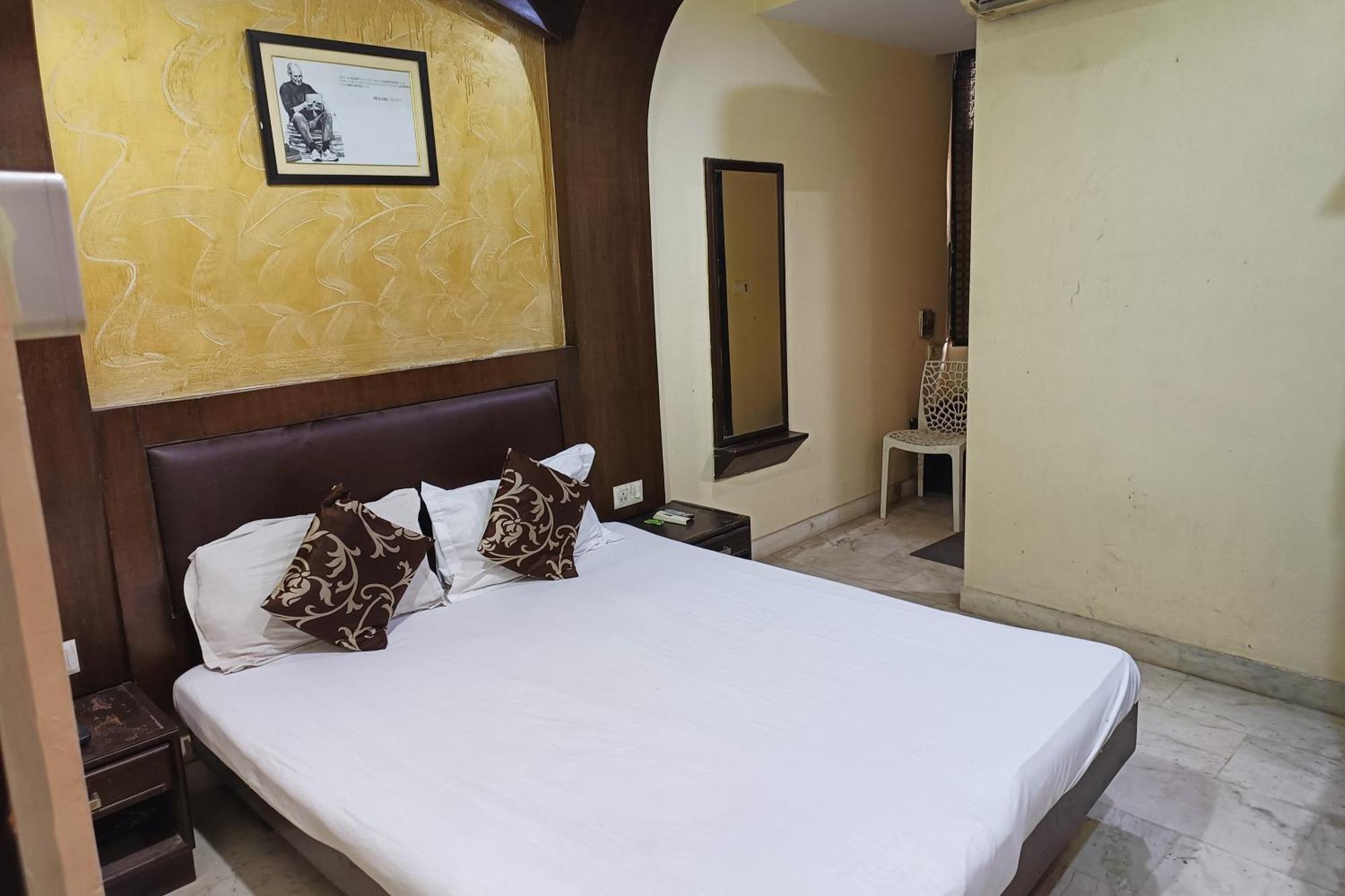 Spot Inn Hostel New Delhi Ngoại thất bức ảnh