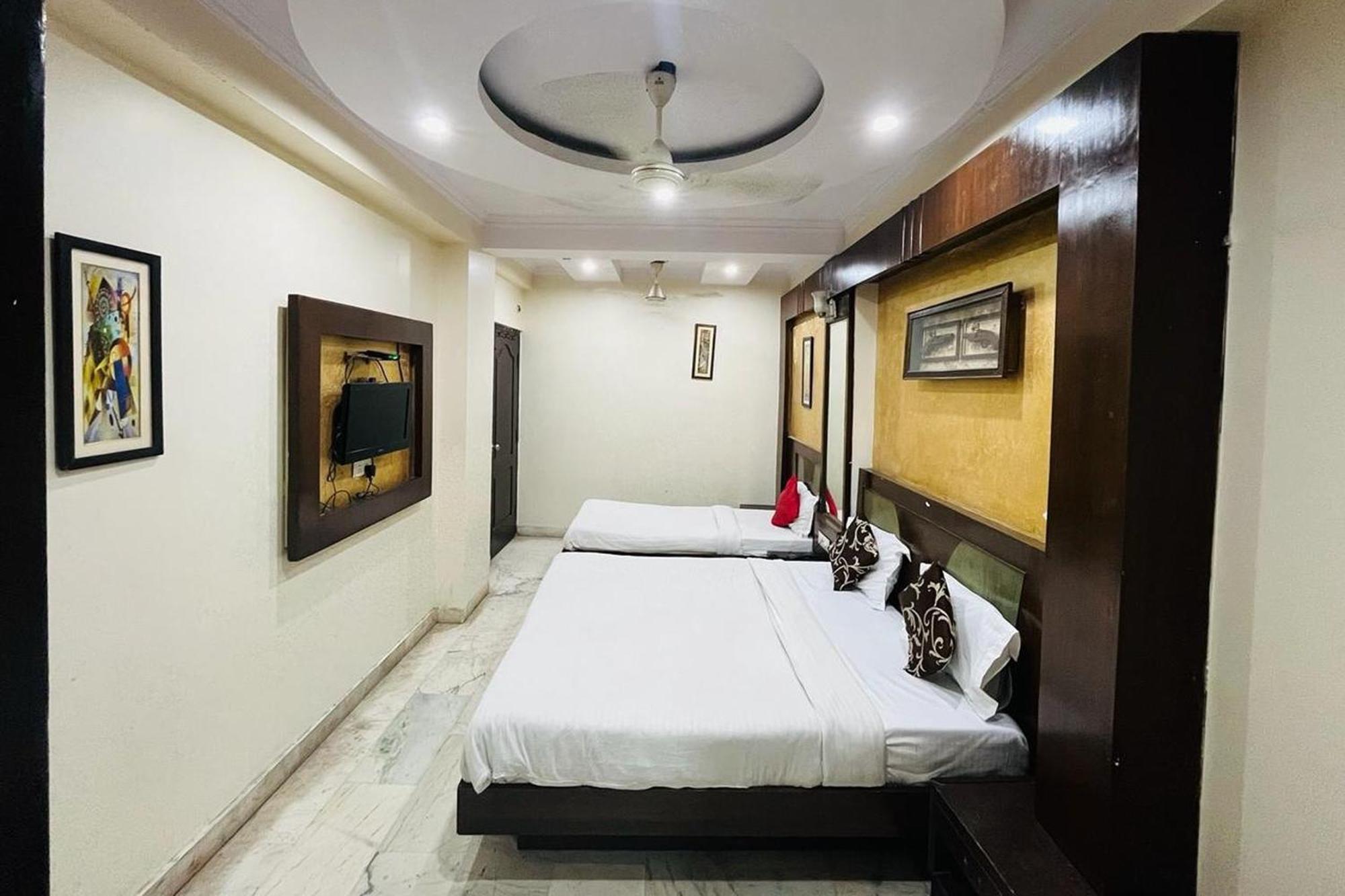 Spot Inn Hostel New Delhi Ngoại thất bức ảnh