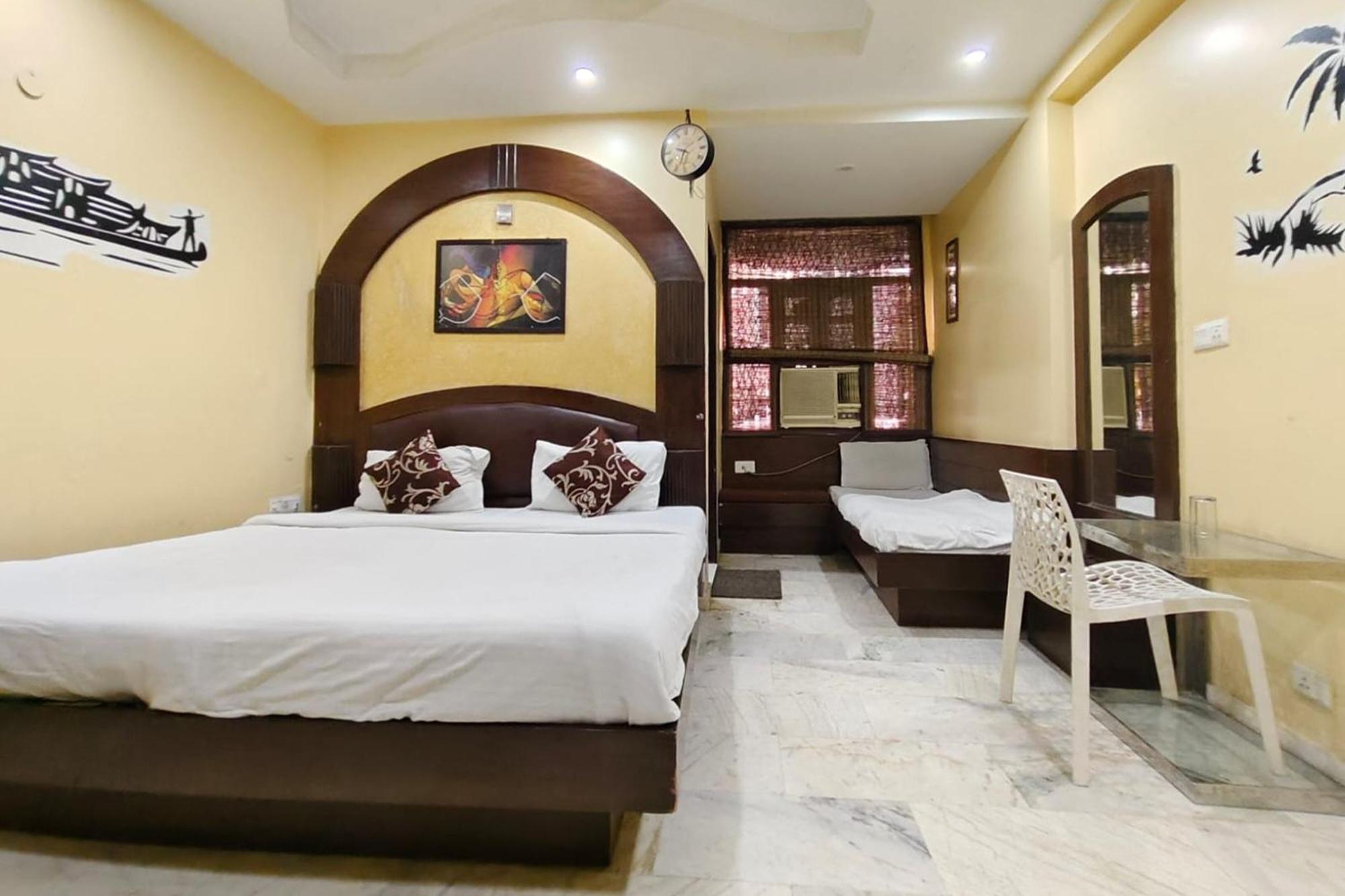 Spot Inn Hostel New Delhi Ngoại thất bức ảnh