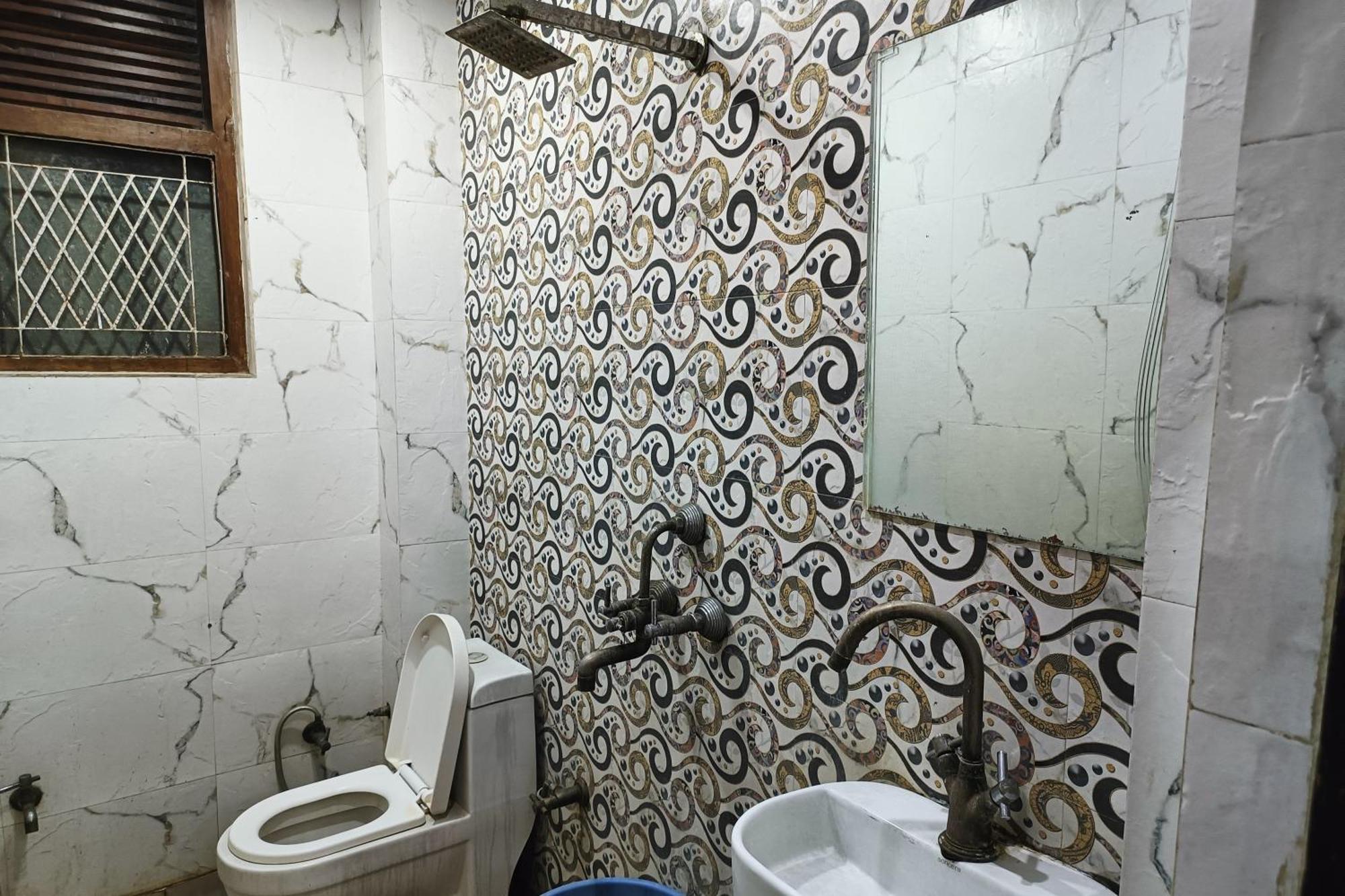 Spot Inn Hostel New Delhi Ngoại thất bức ảnh