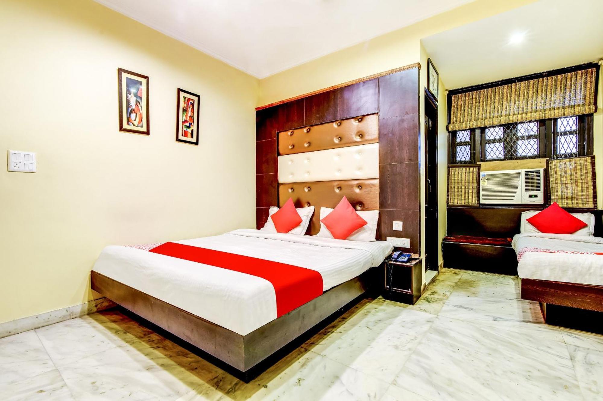 Spot Inn Hostel New Delhi Ngoại thất bức ảnh