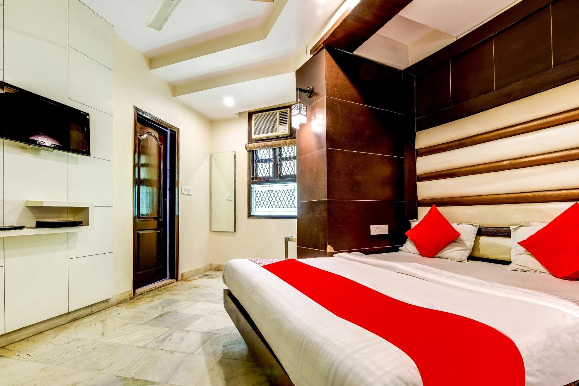 Spot Inn Hostel New Delhi Ngoại thất bức ảnh