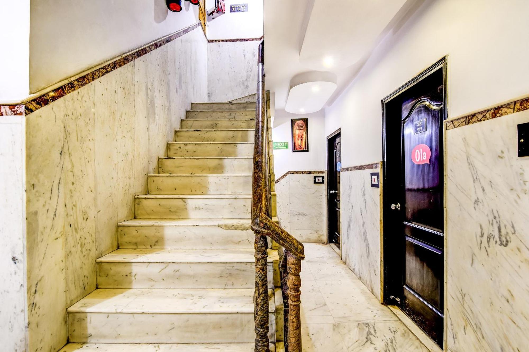 Spot Inn Hostel New Delhi Ngoại thất bức ảnh