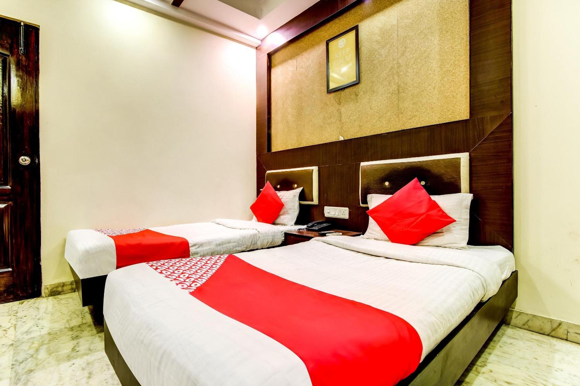 Spot Inn Hostel New Delhi Ngoại thất bức ảnh