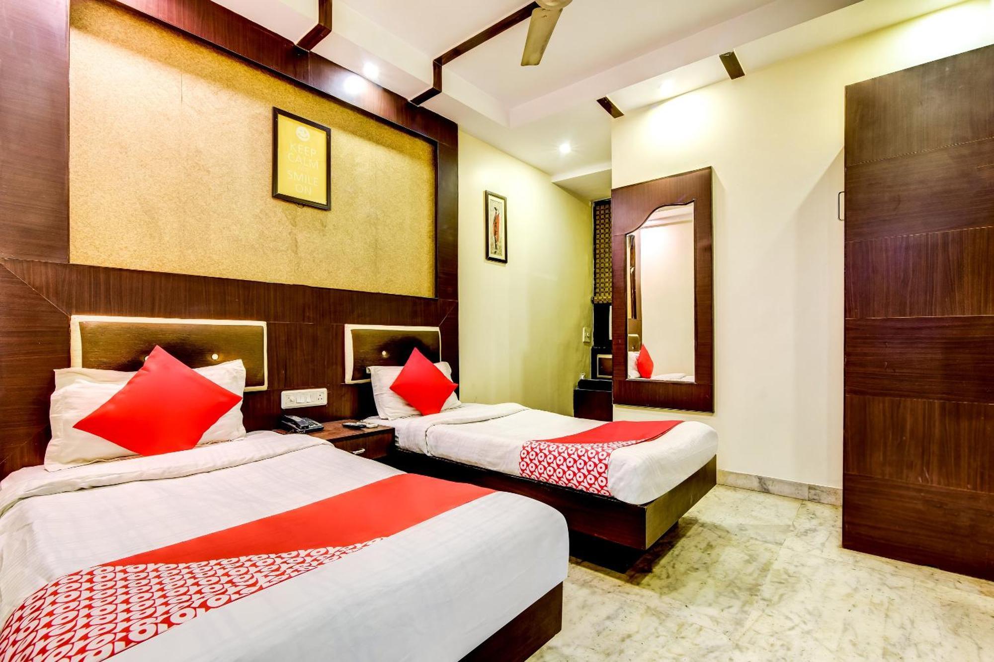 Spot Inn Hostel New Delhi Ngoại thất bức ảnh