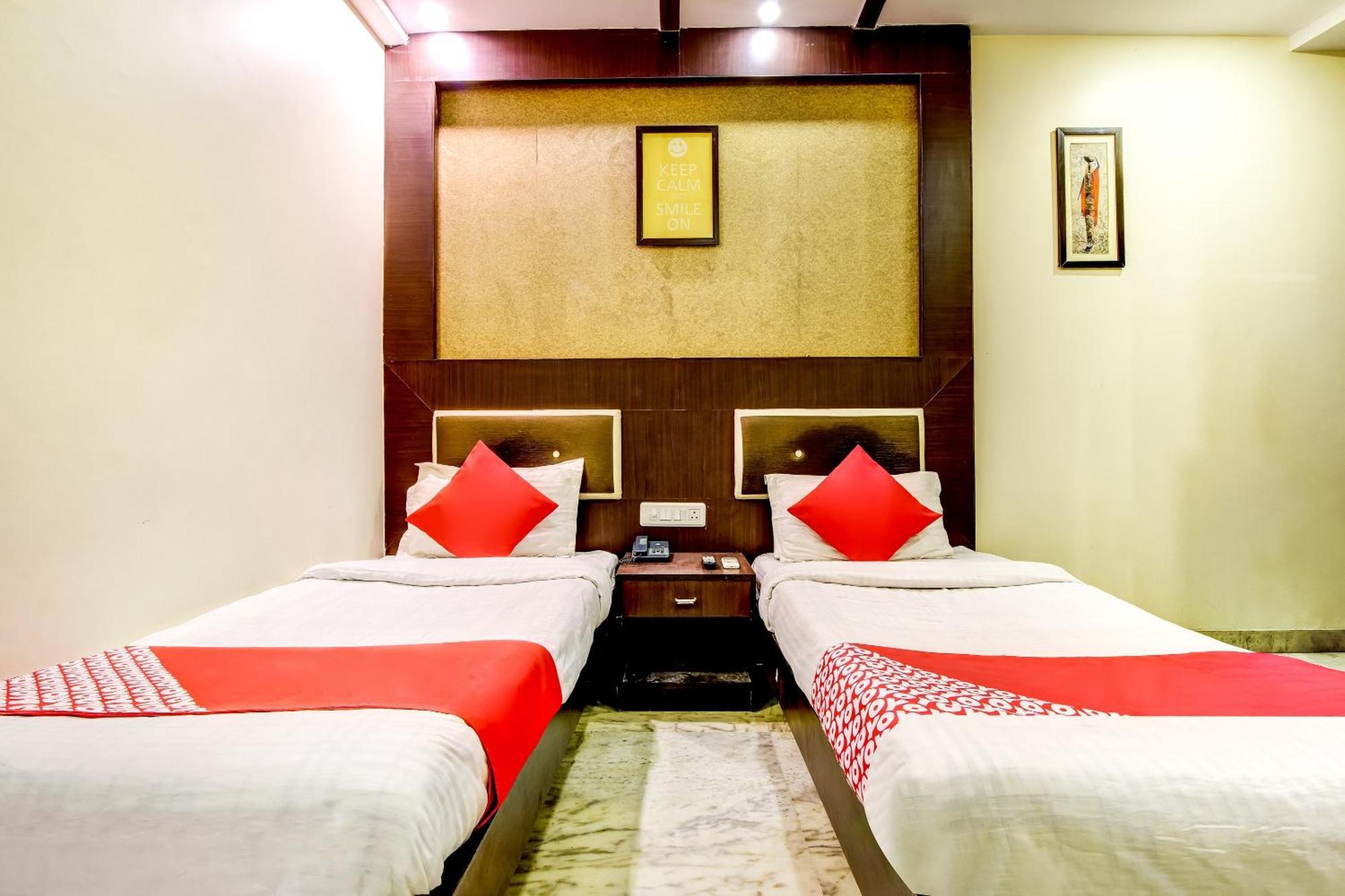 Spot Inn Hostel New Delhi Ngoại thất bức ảnh